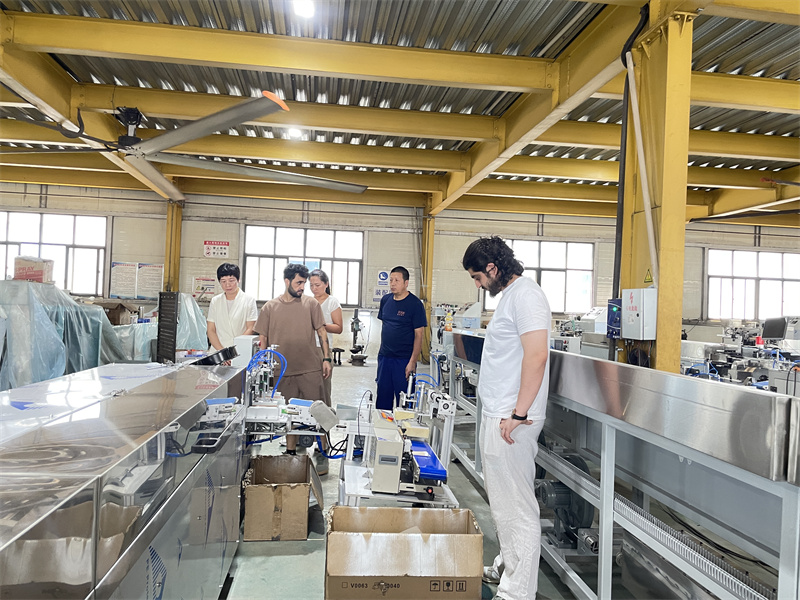 河南邦恩｜客商到访- 阿富汗客户走进河南邦恩车间实地洽谈合作